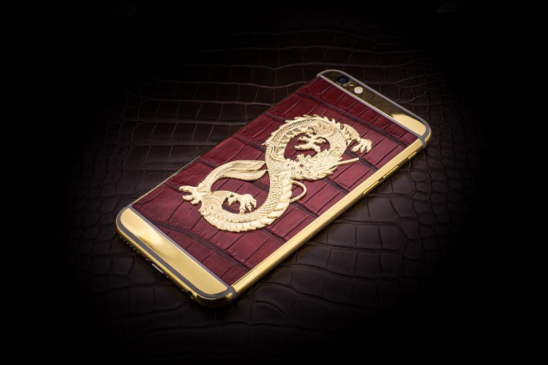 The hand engraved Dragon Edition iPhone requires over 35hours of craftsmanship.The stunning 18ct solid gold hand engraved dragon is inserted on a beautiful alligator, complementing the ruby eyes to perfection. This Swiss-made masterpiece is undoubtedly one of the world's most beautiful iPhones.