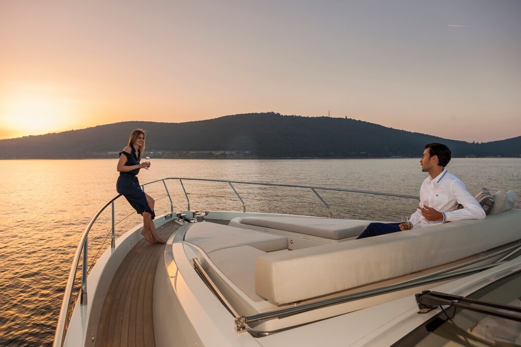 Numarine Flybridge 70 low (3)