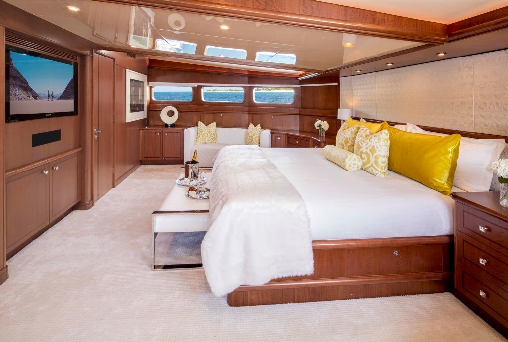 Motor yacht AT LAST - Master Cabin