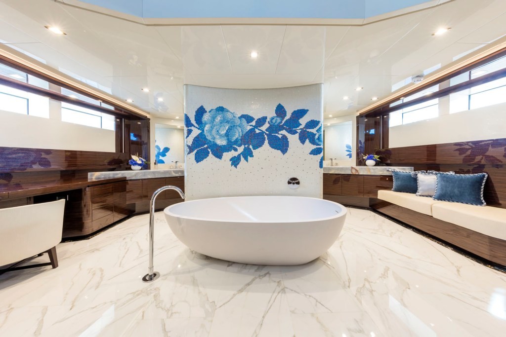 MONDOMARINE 40 INTERNI-164