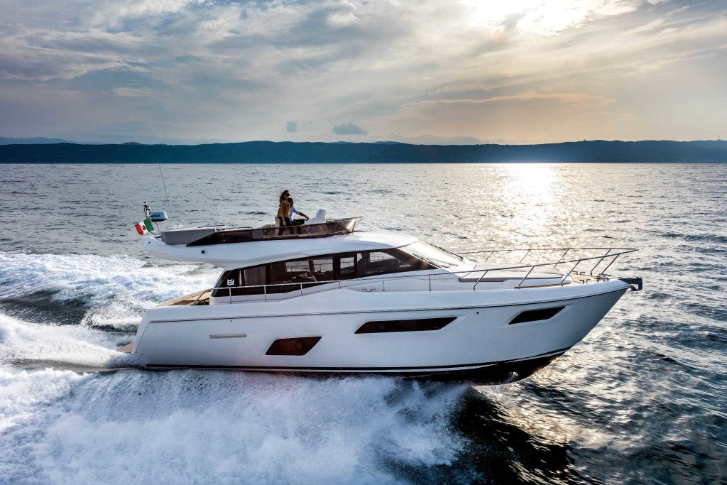 Ferretti Yachts 450