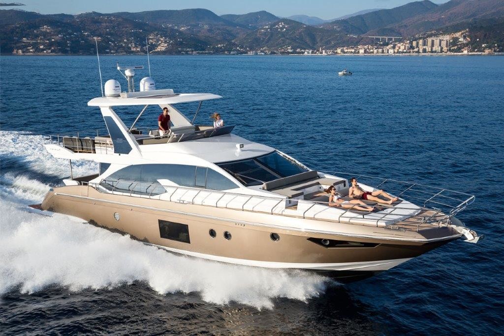 Azimut 66_ Running