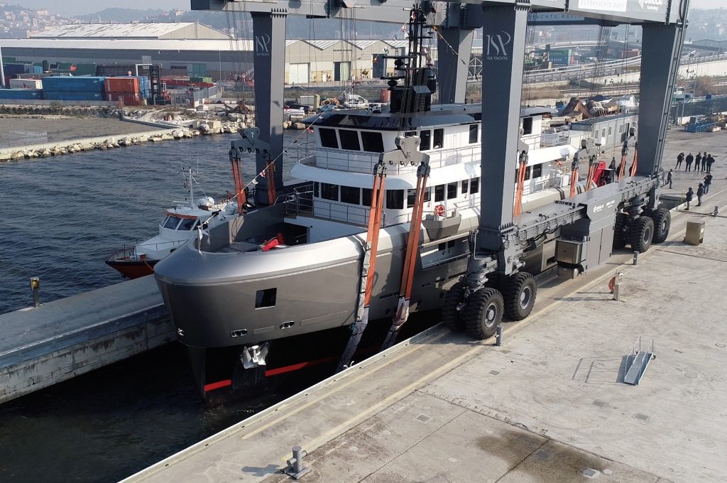 140 foot explorer yacht audace