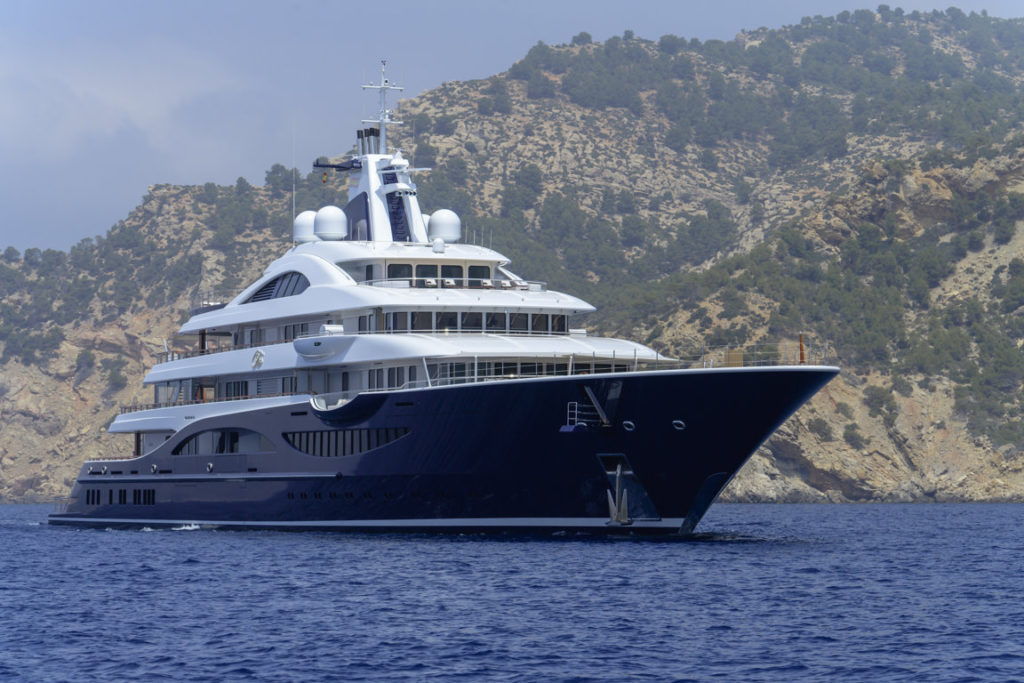 lurssen yacht tis